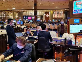 Macau govt tightens Covid test rule again for casino staff