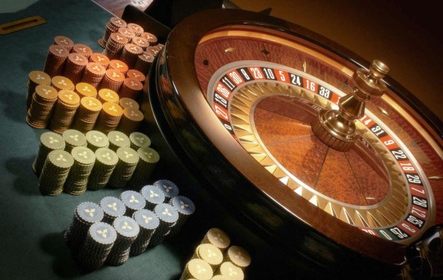 Casinos beyond Macau face virus risk on cash flow: S&P