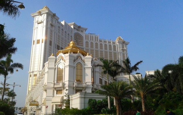 Macau casino operator Galaxy 3Q revenue up 23 pct