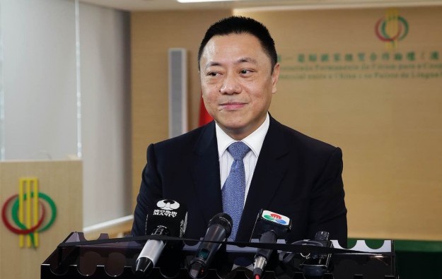 Macau govt to finish gaming mid-term review this year