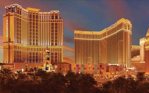 Las Vegas Sands to suspend operations in Las Vegas
