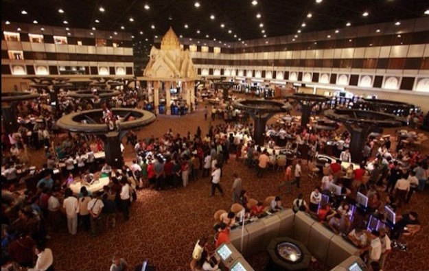 Macau Legend full-2016 revenue up helped by Laos casino