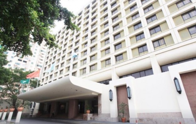 Casino Taipa stays shut to clean as hotel ends health job
