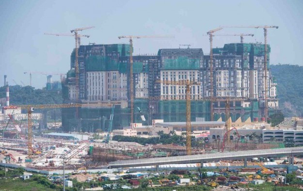 Grand Lisboa Palace building halt in 4th week: Macau govt