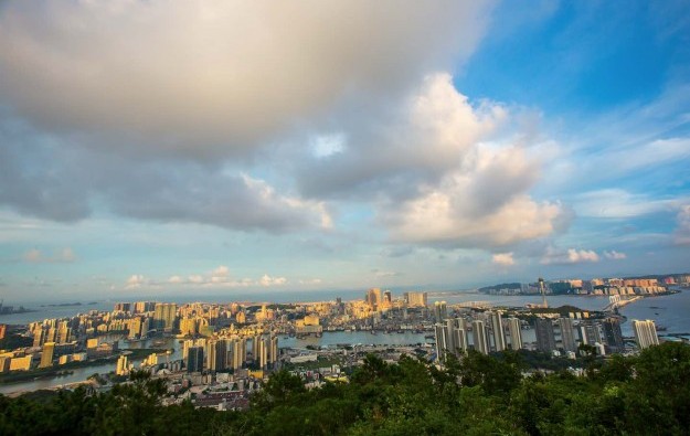 Macau govt halves casino GGR forecast for 2020