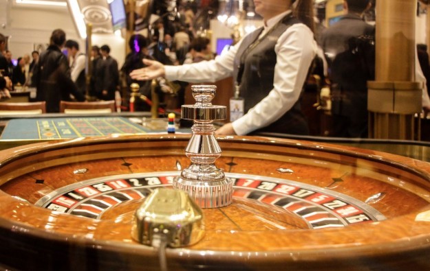 Macau casino firms to up non-gaming spend if GGR US$22bln