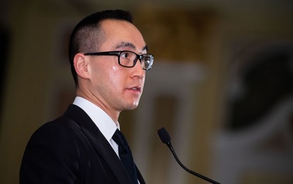 Lawrence Ho pledges annual base pay to Melco share plan