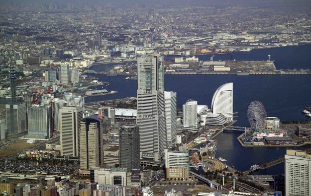 Yokohama mayor officially backs casino, cites economics
