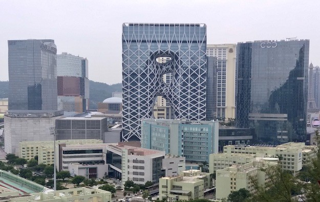 Macau Apr 1-6 GGR flat w-o-w, despite visits up: Bernstein