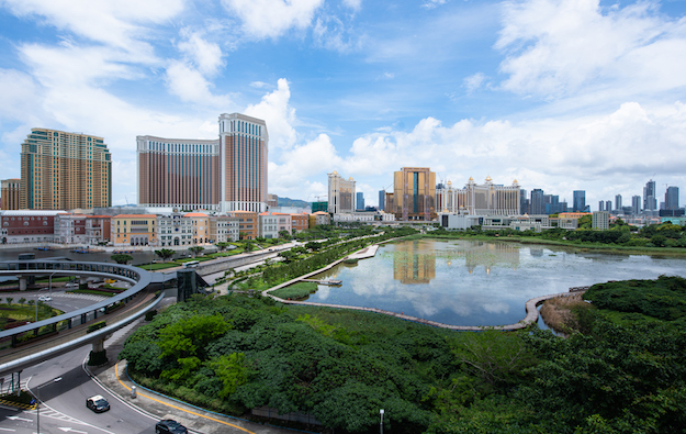 Covid sweeps Macau, coincides with Cotai F&B closures