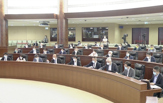 Macau legislators nod final reading of gaming bill