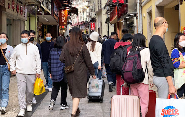 Macau visitor tally 354k in first 3 days of Labour Day break